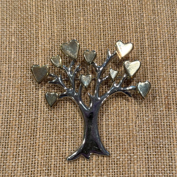 Tree with hearts silver and gold brooch pin - Picture 1 of 3
